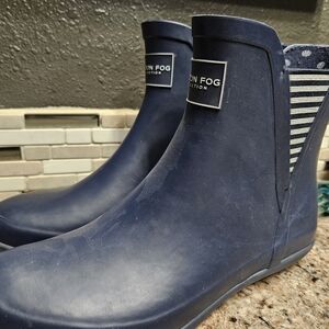 London Fog Women's Navy Rain Boots